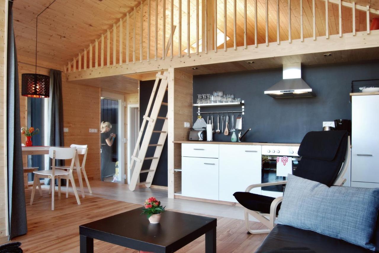 Schwarzes Holzferienhaus Mit Sauna -- Feldrain -- An Der Ostsee, Zierow Bei Wismar, 4-6 Personen Ngoại thất bức ảnh